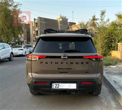 نیسان پاسفایندەر